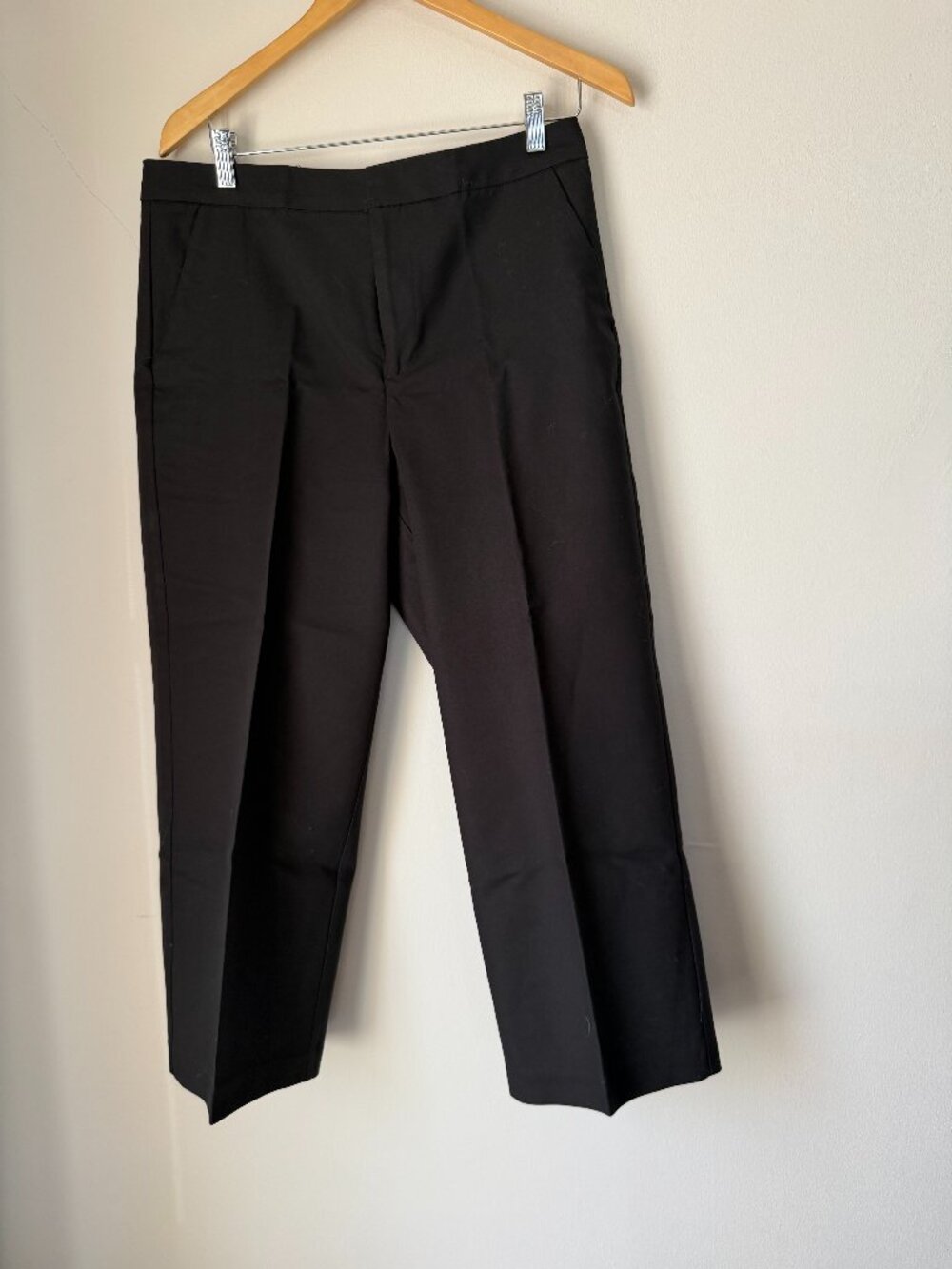 Crosby Women's Size 12 Black Capris